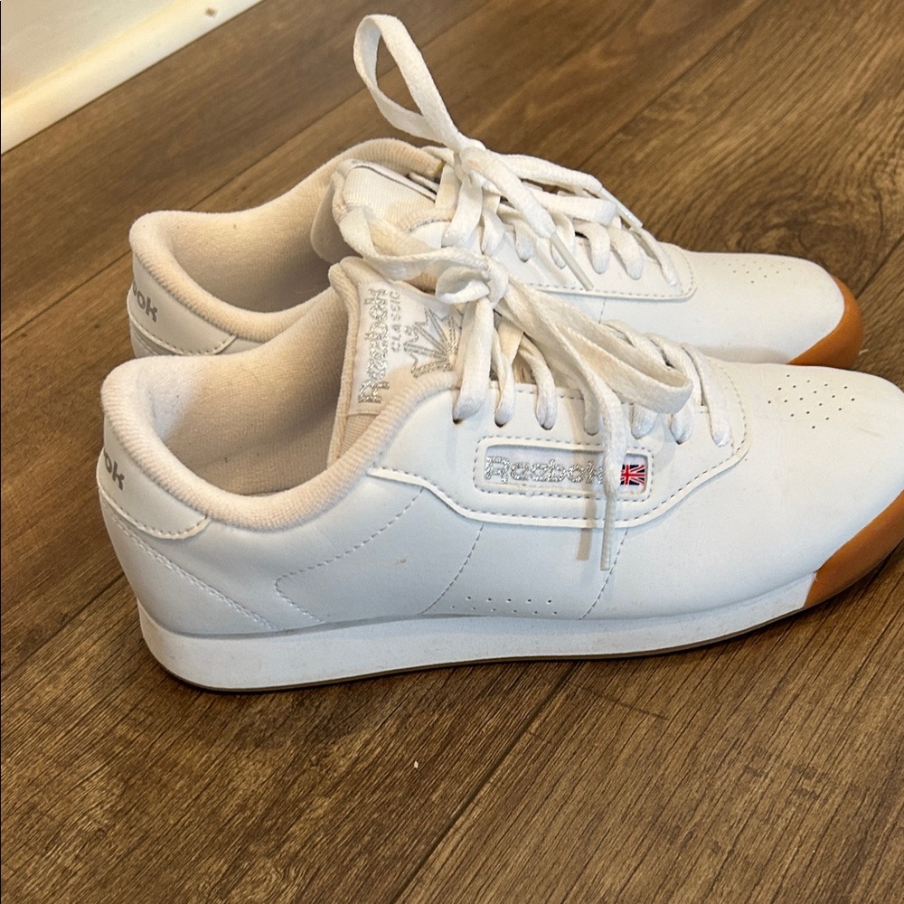 Reebok White Leather Men's Sneakers with Gum Toe Cap
